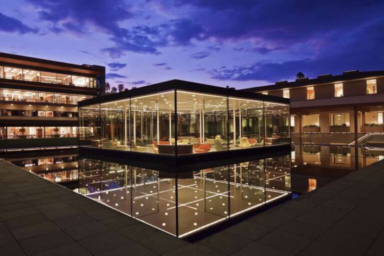Claremont McKenna College: History, Academics, Campus Life, Admissions and Student Experience