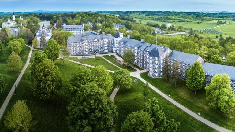 Middlebury College: A Complete Guide to History, Academics, Campus Life, Admissions, and Student Experience